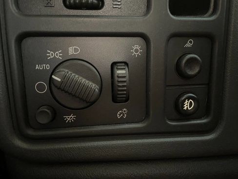 Used 2005 GMC Sierra 1500 SLE image 38