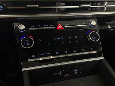Used 2025 Hyundai Santa Fe XRT AWD/4WD image 18