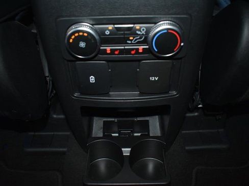 Used 2024 Ford Explorer Limited image 40