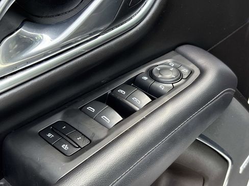 Used 2021 Chevrolet Tahoe Z71 w/ Z71 Off-Road Package image 14