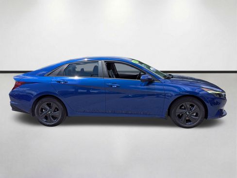 Used 2022 Hyundai Elantra SEL FWD image 3