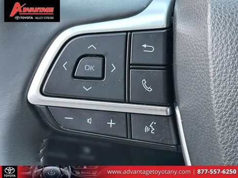 Used 2023 Toyota Highlander LE FWD image 26