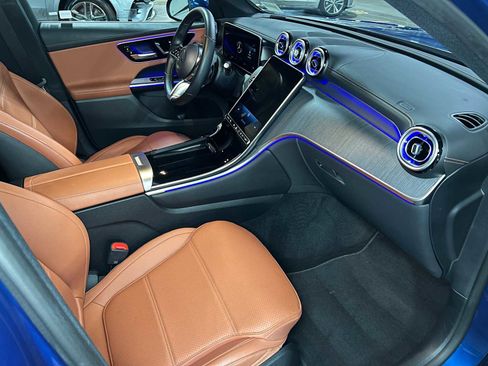 Used 2023 Mercedes-Benz GLC 300 4MATIC image 11