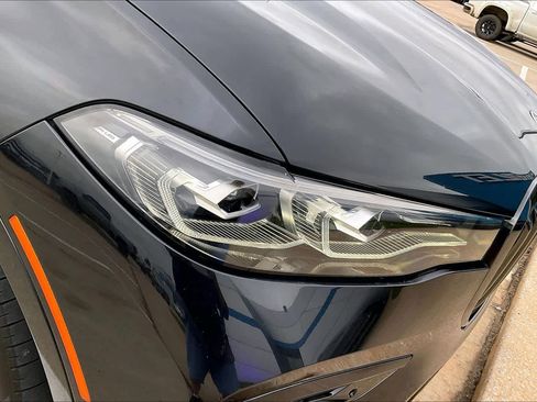 Used 2022 BMW X7 xDrive40i w/ M Sport Package image 28