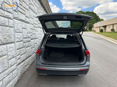 Used 2018 Volkswagen Tiguan SE FWD image 50