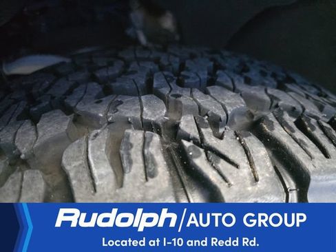 Used 2025 GMC Yukon AT4 Ultimate w/ LPO, Floor Liner Package AWD/4WD image 34