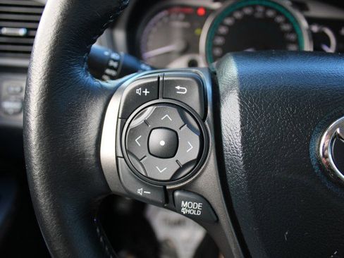 Used 2013 Toyota Venza XLE image 25