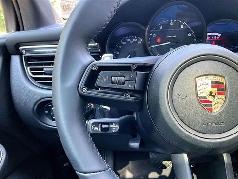 Certified 2026 Porsche Macan AWD/4WD image 23