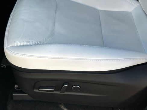 Used 2026 Tesla Model Y AWD image 17