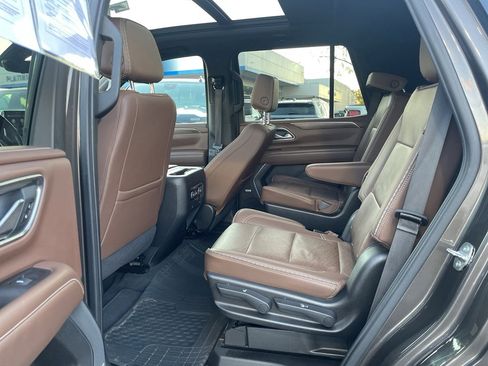 Used 2021 Chevrolet Tahoe High Country w/ Premium Package image 39