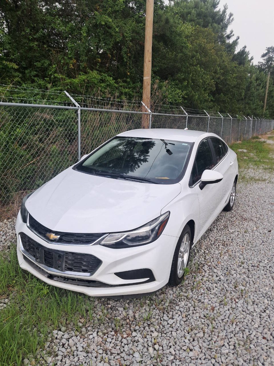 Used 2016 Chevrolet Cruze LT FWD image 1