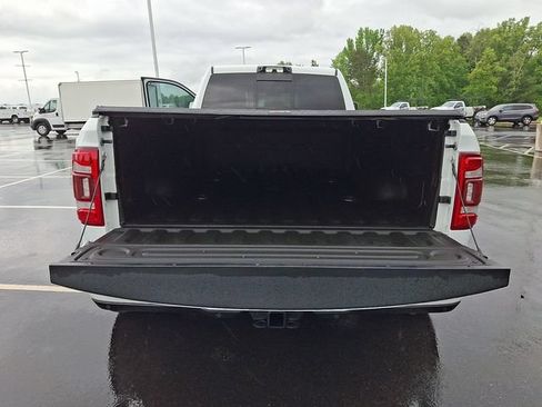 Used 2024 RAM 3500 Laramie AWD/4WD image 29