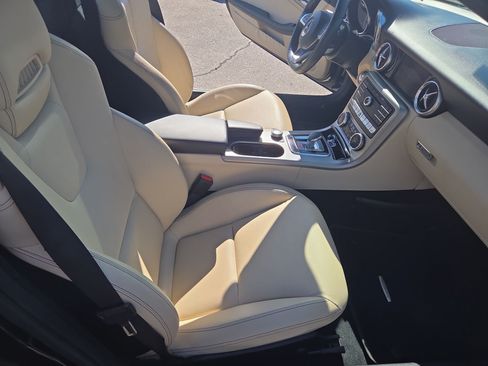 Used 2019 Mercedes-Benz SLC 300 image 28