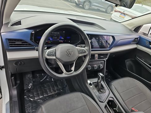 Used 2022 Volkswagen Taos SE FWD image 15