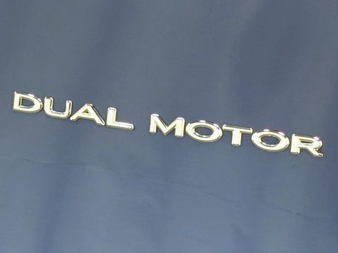 Used 2023 Tesla Model Y Long Range image 11