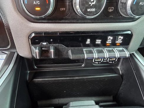 Used 2020 RAM 1500 Big Horn AWD/4WD image 21