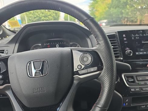 Certified 2024 Honda Passport Black Edition image 20