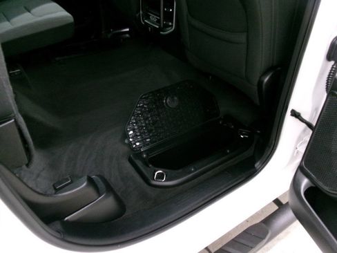 Used 2020 RAM 1500 Big Horn AWD/4WD image 36