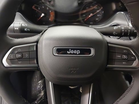 New 2026 Jeep Compass Latitude image 35