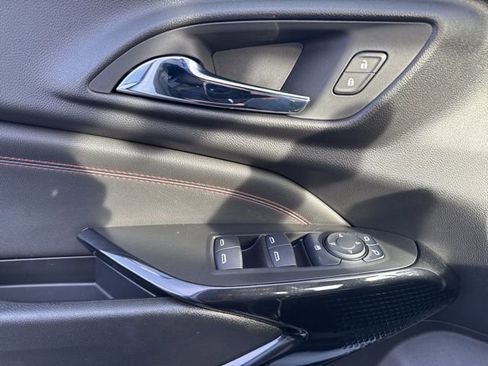 New 2026 Chevrolet Trax RS w/ Sunroof Package image 20