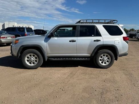 Used 2011 Toyota 4Runner Trail AWD/4WD image 2