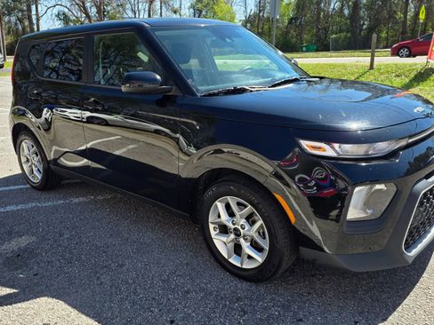 Used 2021 Kia Soul S FWD image 5