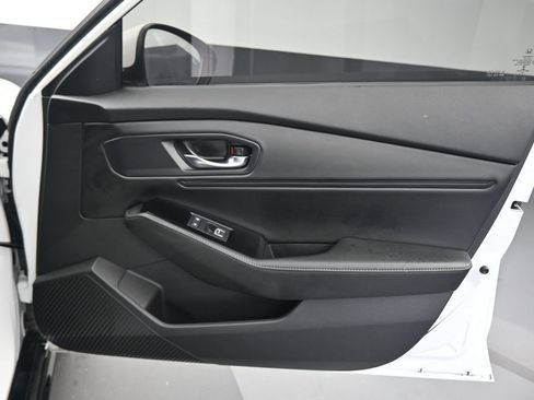 Used 2023 Honda Accord Touring image 41