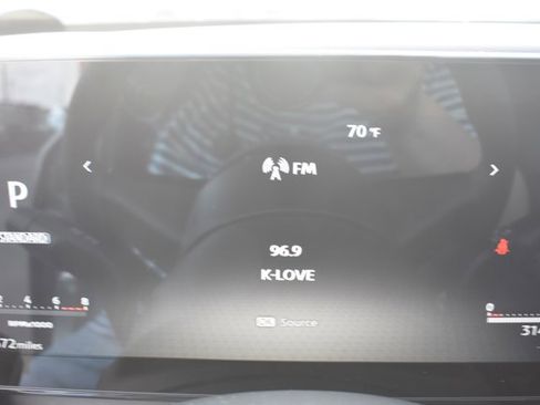 Used 2025 Nissan Kicks SR image 22