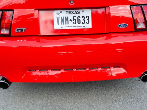 Used 2001 Ford Mustang GT RWD image 11
