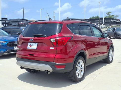 Used 2019 Ford Escape SEL FWD image 6