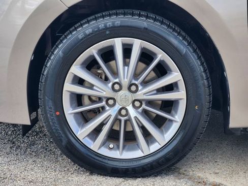 Used 2015 Toyota Corolla LE FWD image 10