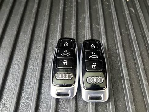 Used 2024 Audi Q8 e-tron Prestige w/ Prestige Package AWD/4WD image 86
