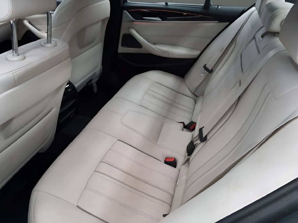 Used 2023 BMW 540i xDrive w/ Executive Package AWD/4WD image 28