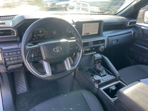 Used 2025 Toyota 4Runner SR5 image 8