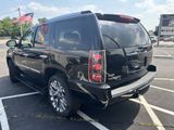 Used 2009 GMC Yukon Denali image 2