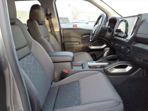 New 2026 Nissan Frontier SV w/ Tow Package AWD/4WD image 8