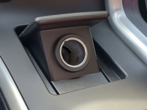 Used 2017 Chevrolet Corvette Z06 w/ Chrome Badge Package image 50