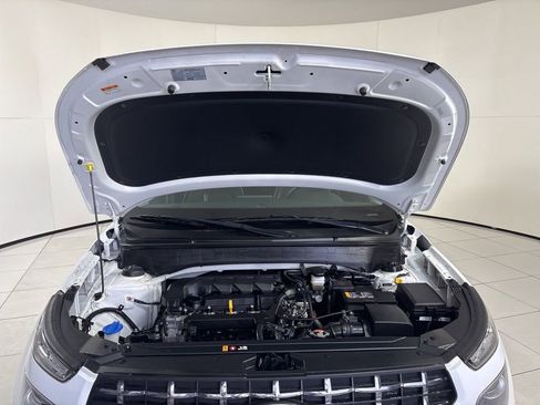 Used 2023 Hyundai Venue Limited w/ Cargo Package image 11