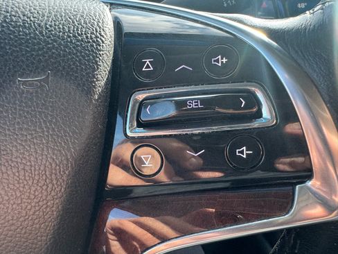 Used 2014 Cadillac XTS Luxury image 18