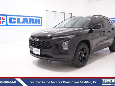 New 2026 Chevrolet Trax LT image 1