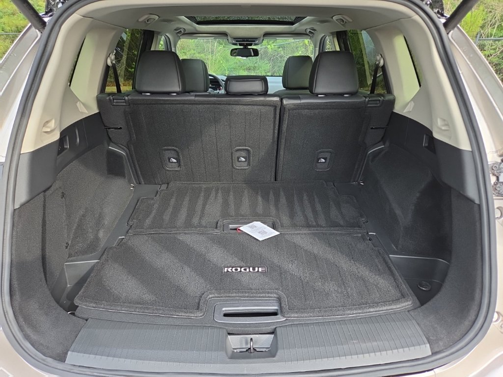 Used 2026 Nissan Rogue Platinum w/ Platinum Premium Package AWD/4WD image 35