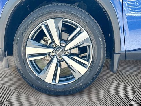 Used 2023 Nissan Rogue SL AWD/4WD image 32