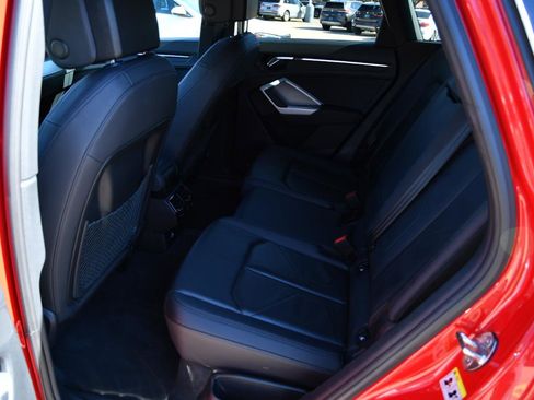 Used 2024 Audi Q3 2.0T Premium image 28