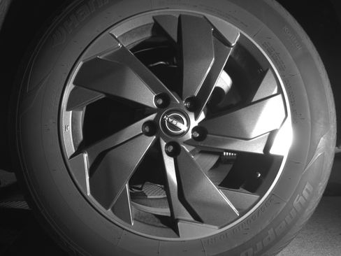 Used 2025 Nissan Rogue SV AWD/4WD image 14