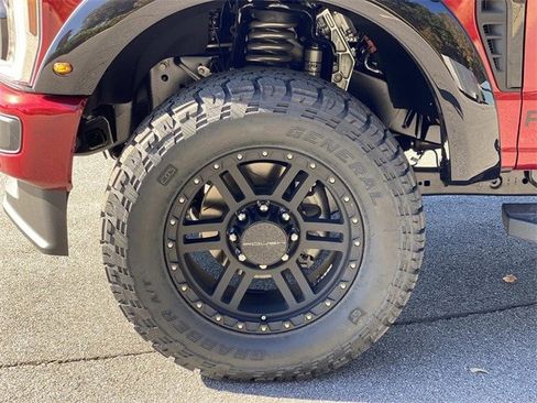 New 2026 Ford F250 Lariat w/ Black Appearance Package image 28