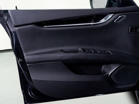 Used 2022 Maserati Ghibli Modena image 41