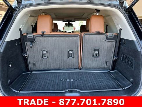 Used 2022 Nissan Pathfinder Platinum w/ Cargo Package image 17