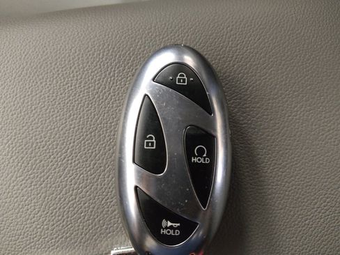 Used 2025 Hyundai Elantra Sport FWD image 32