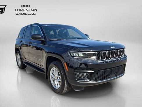 Used 2025 Jeep Grand Cherokee Laredo w/ Luxury Tech Group I AWD/4WD image 7