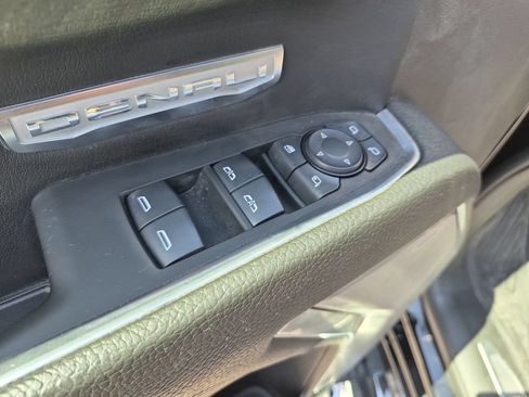 Used 2024 GMC Sierra 1500 Denali AWD/4WD image 13